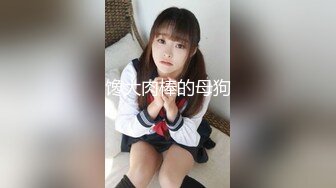 红衣少妇驾车户外和炮友啪啪 脱掉衣服地上后入骑乘抽插