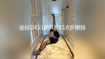 KTV女厕偷拍 两腿张的很开的长发美女 笑的很开心 鲍鱼也挺美