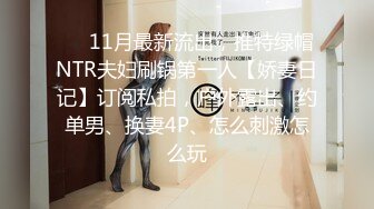 弟弟在卧室发骚玩屁眼被哥哥看见后帮他止痒