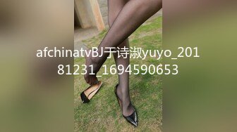 极品美少妇【lays酥】大黑牛抽插小阴穴，网友白嫖客话真多，惹得小姐姐不高兴了，但下面却湿得黏黏的淫液！