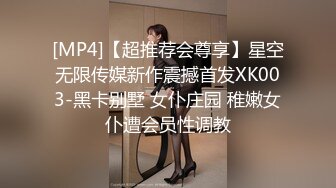 商场女厕刁钻角度偷窥背带,裤美女的无毛小嫩鲍