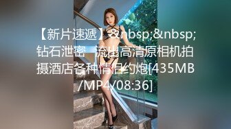 商场女厕双镜头全景偷拍口罩美女的多毛小嫩鲍